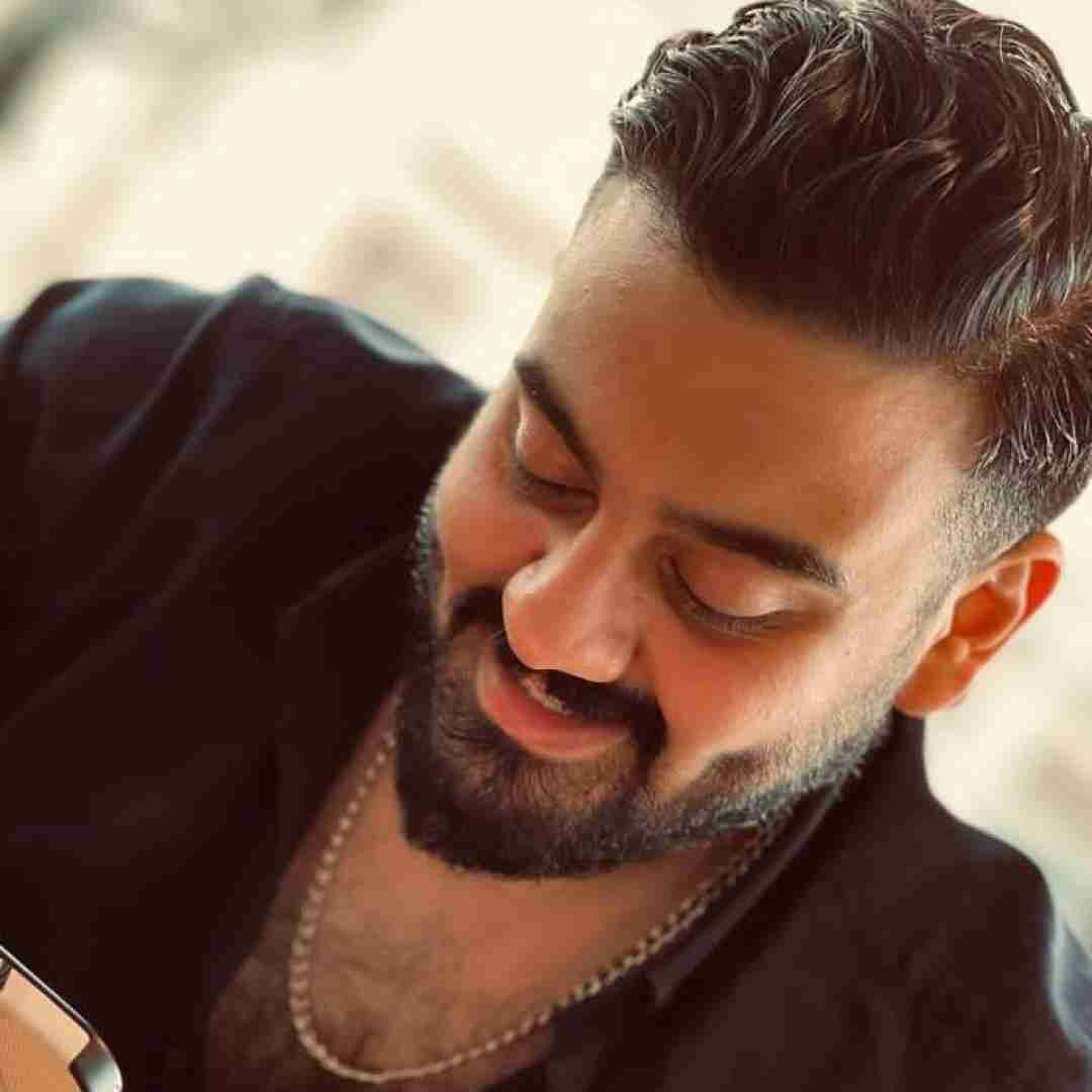 دانلود آهنگ اخم تو امیرحسین افتخاری