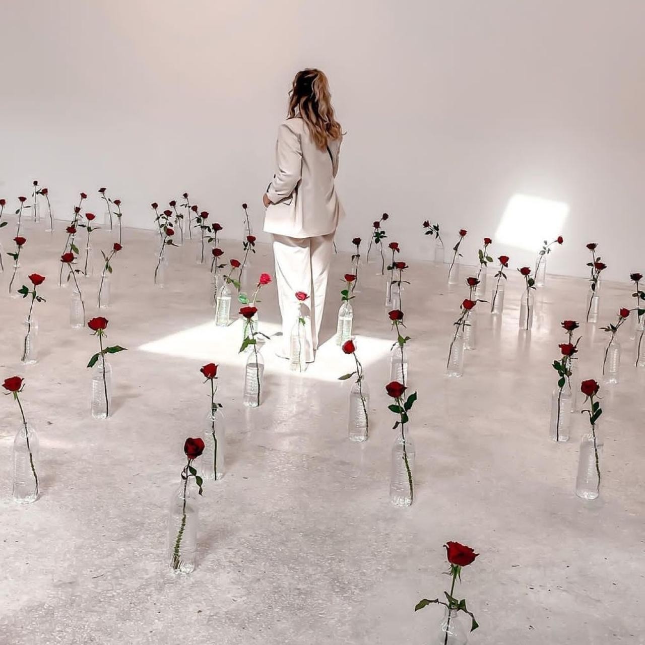 دانلود آهنگ میدونی بیبی هرچی که بگم هرچی که بشم هرجا که برم میندازه منو یاد تو کریک و امیر ام دی