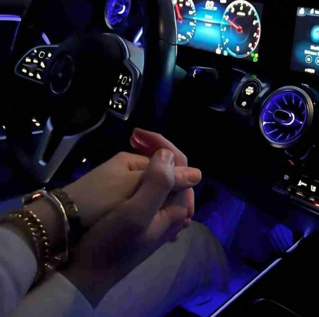 دانلود آهنگ حالم میشه عالی بین این همه آدم هنوزم واسم ایده آلی تهی