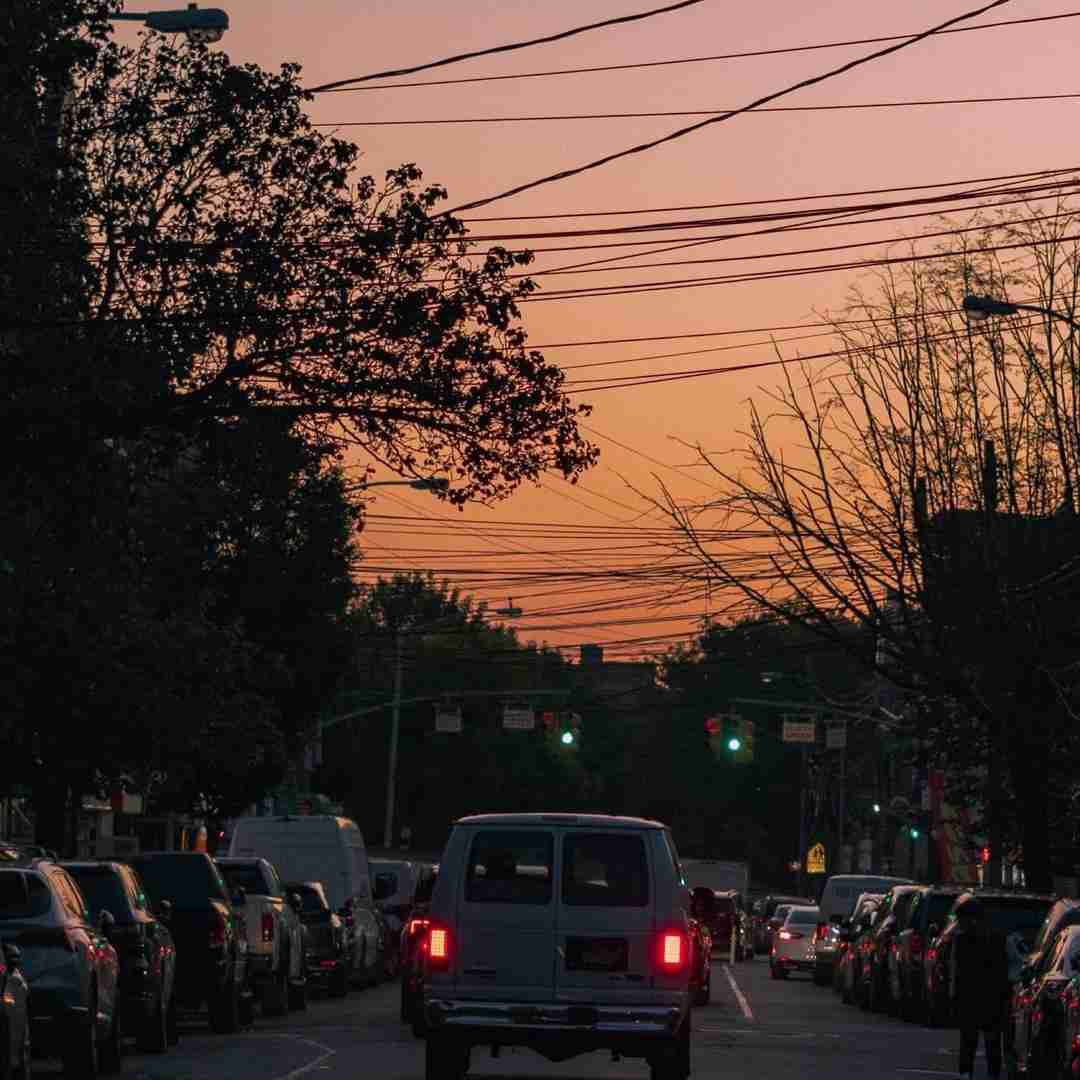 دانلود آهنگ میام دم آواچی رو آپاچی اَ آلاچیق رفیقام با کاوازاکی ویناک