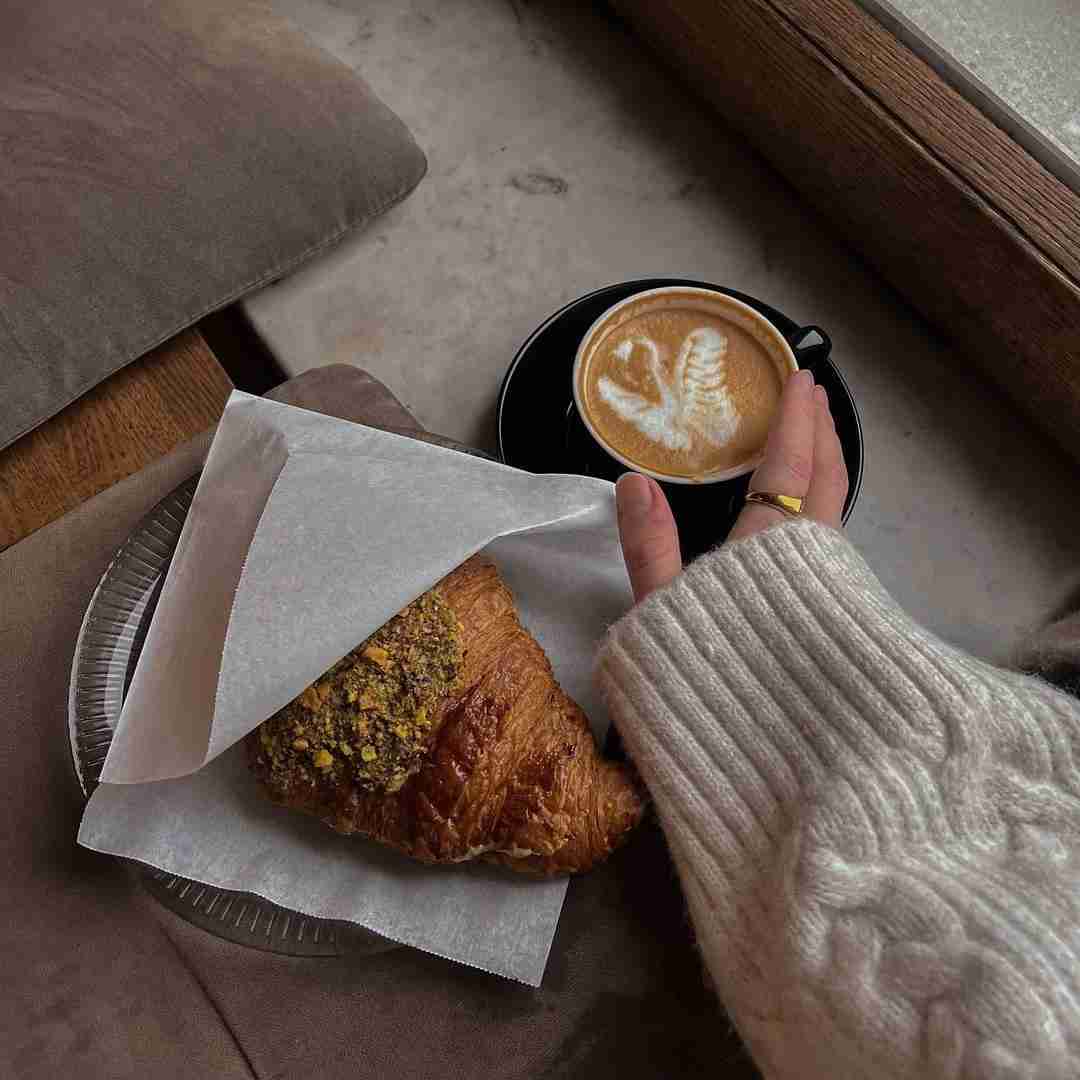 دانلود آهنگ تو نه زبونی نه غم من به نونی نه ارزونی نه حتی خفه خونی علی سورنا