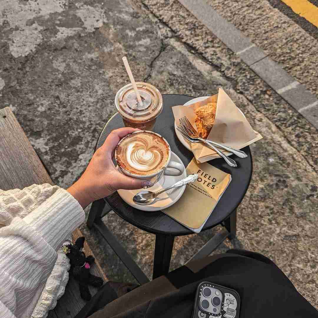 دانلود آهنگ ای وای ای وای رفت و چشاشو بست رو من 