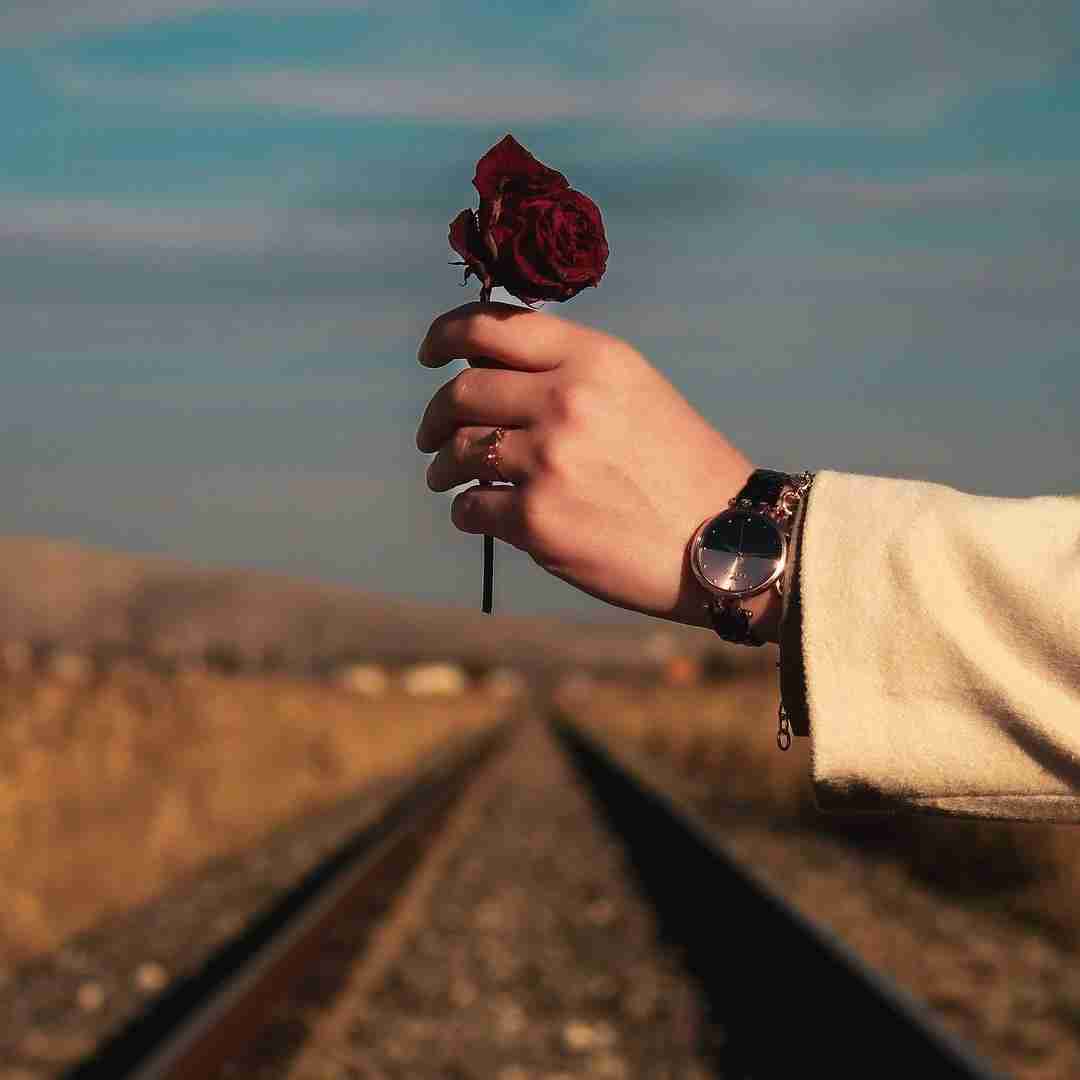 دانلود آهنگ نپرس چرا ساکتم خط خطیه ساعدم