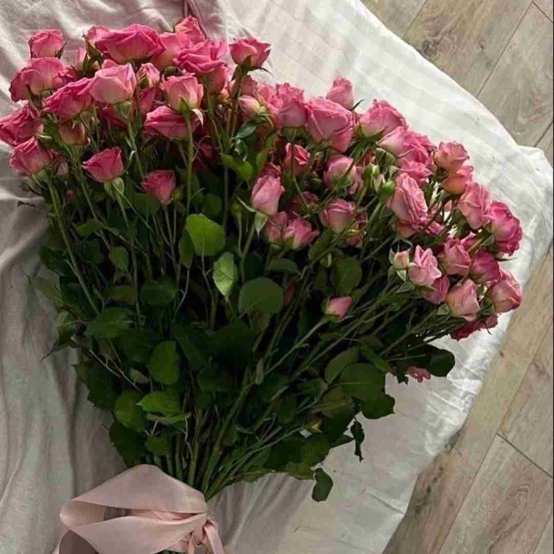 دانلود آهنگ  یادمه پول نداشتم باشون برم بیرون الکی می‌گفتم حالم نیست اصن میزون 