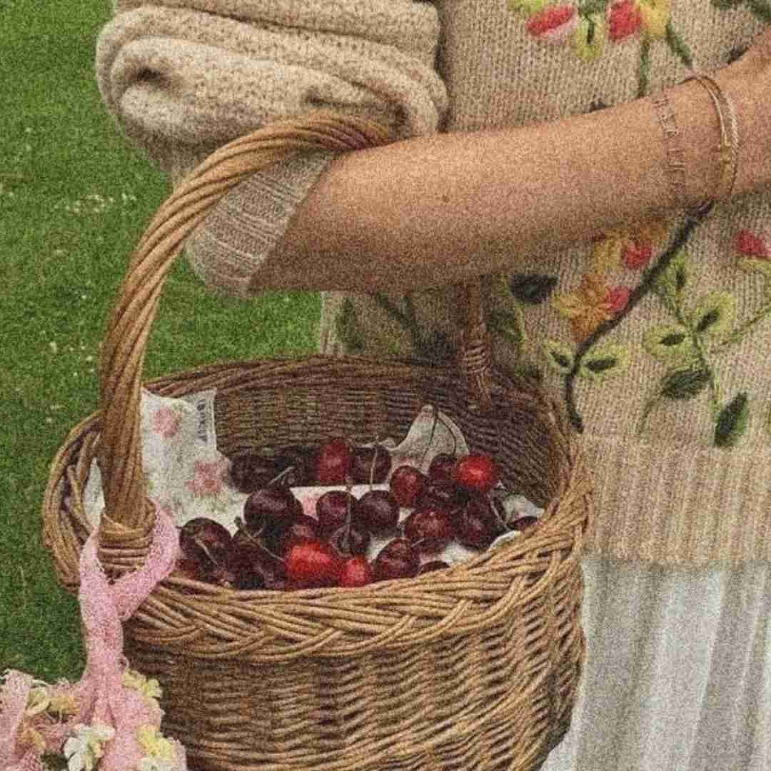 دانلود آهنگ همه شب و روزم شدی نمیرم جایی حتی زورم کنی 