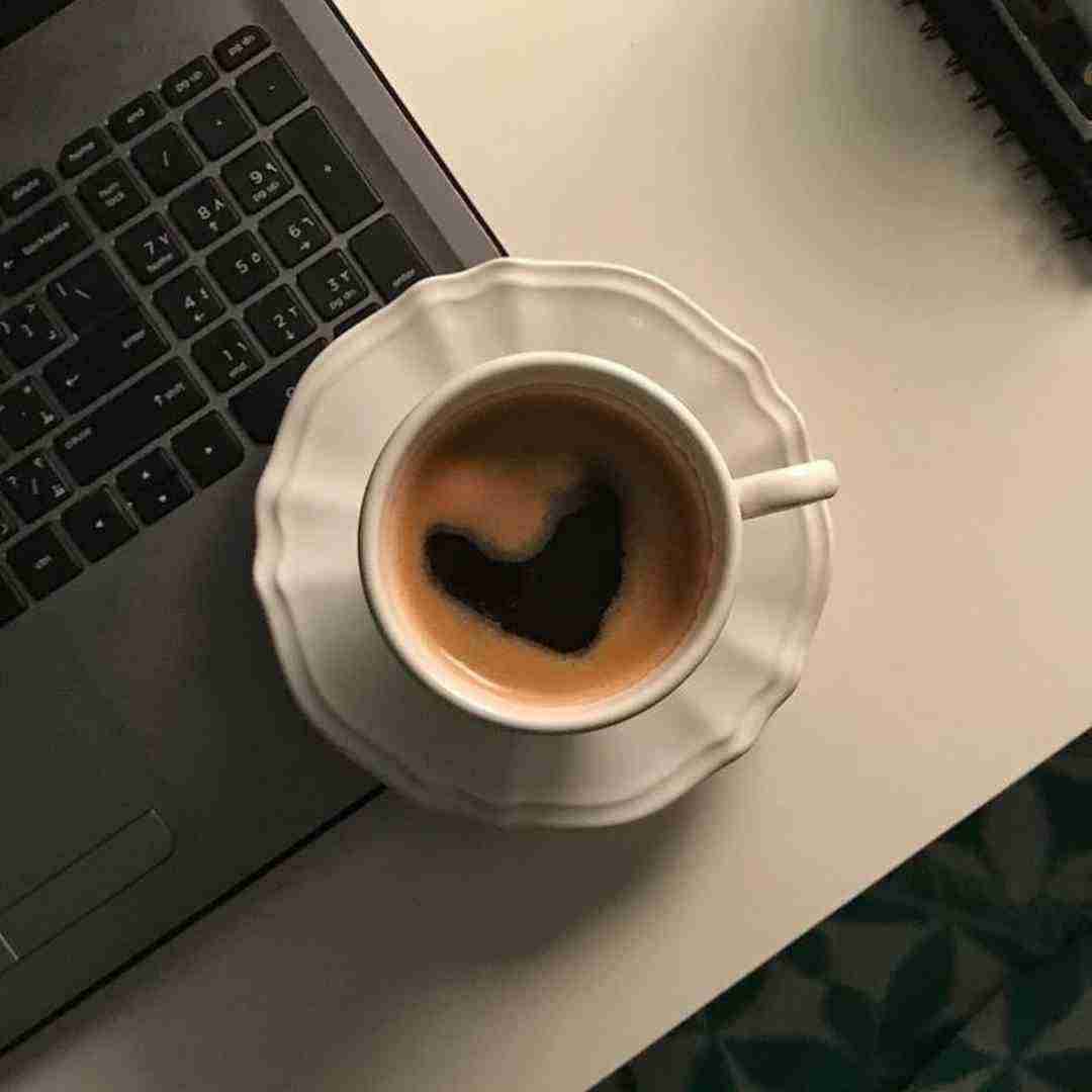 دانلود آهنگ میخواستم بت بگم برگرد ولی چیزی نمونده 