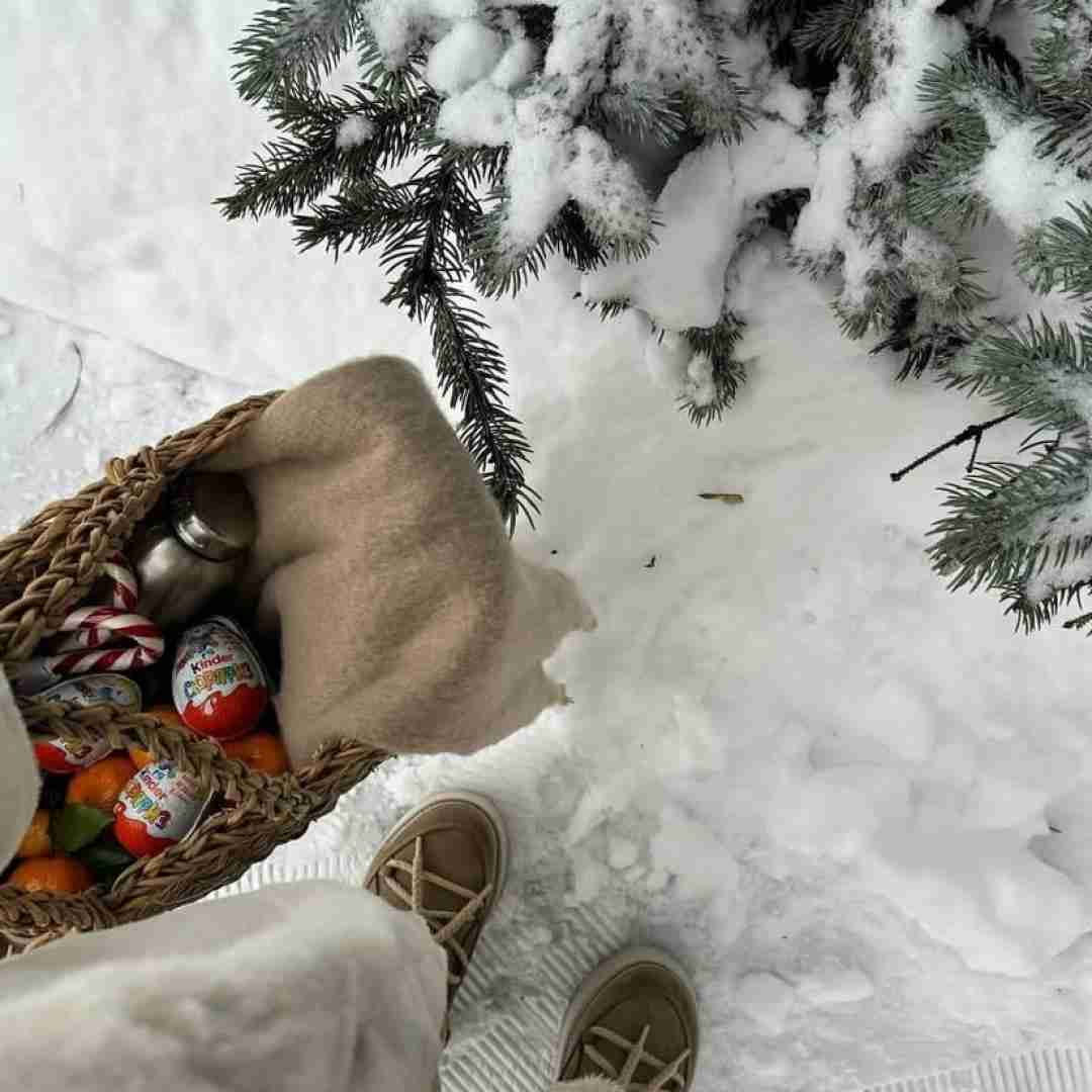 دانلود آهنگ یه شب از کل دنیا شده سهم ما دوتا 