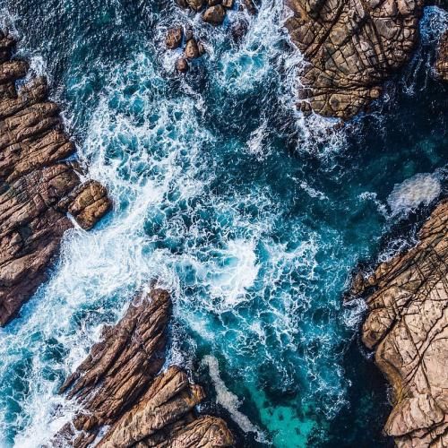 دانلود آهنگ سوزه صدام پره همه جای شهر نگام نمه‌ داره غم 