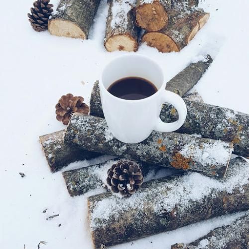 دانلود آهنگ دارم سقوط میکنم ته چاه نور داره نقطه میشه 