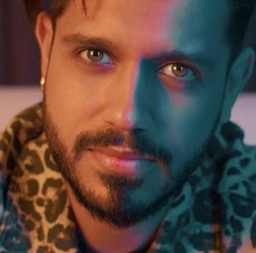 دانلود آهنگ به نام نامی یزدان تورا از این همه خوبان میراث