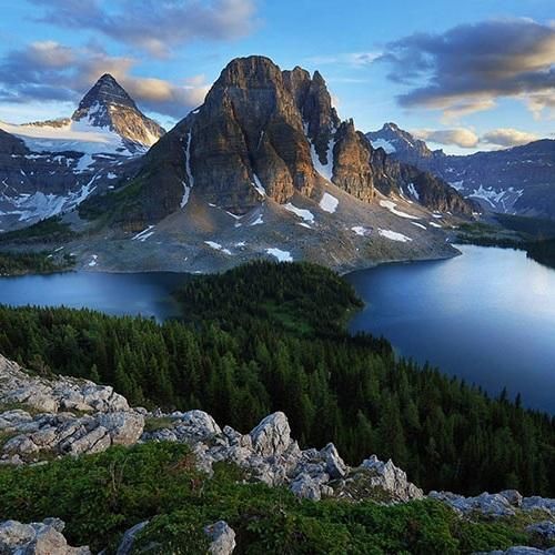 دانلود آهنگ الان خوبه دیلا بالا رفته بیلا دافم میره پیلاتس 