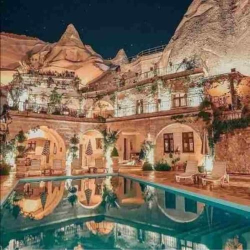 دانلود آهنگ بی تو چقدر اشک بریزم حوصلمو سر ببرم