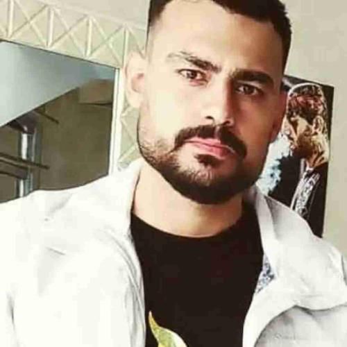 دانلود آهنگ درگیر آشوب و افسردگیه حادم روح الله کرمی