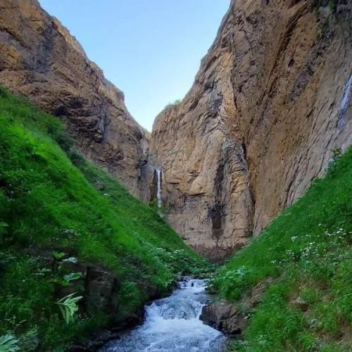 دانلود آهنگ Lucky Halsey