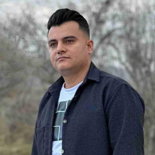 دانلود آهنگ عاشقم کردید و وتی منیش عاشقد بیمه رامین کرمی