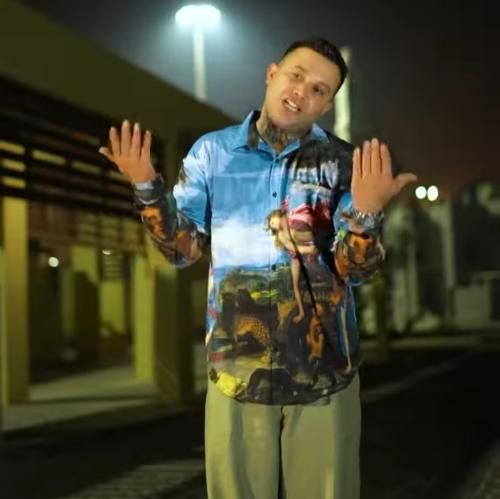 دانلود آهنگ همینطور عاشقت شدم تو هی باهام بدتر شدی علی احمدیانی