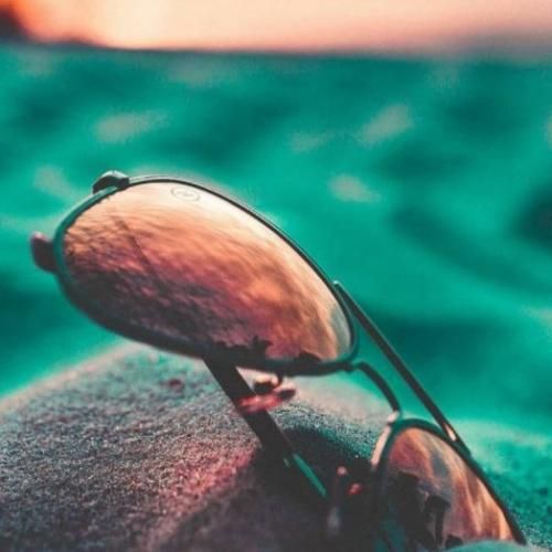 دانلود آهنگ منو با خودتون ببرینم اون بالا دو ترک میشینیم رو بالا 