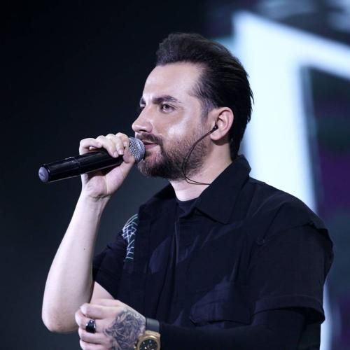 دانلود آهنگ اسمم رو سینش بود ولی یادش نمیوفتم سامان جلیلی