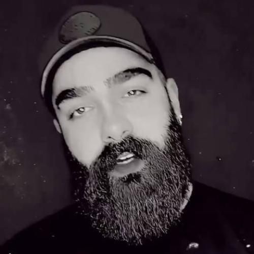 دانلود آهنگ چقد آدم زیاده دورش میگه مثل داداشن باهاش علی میر