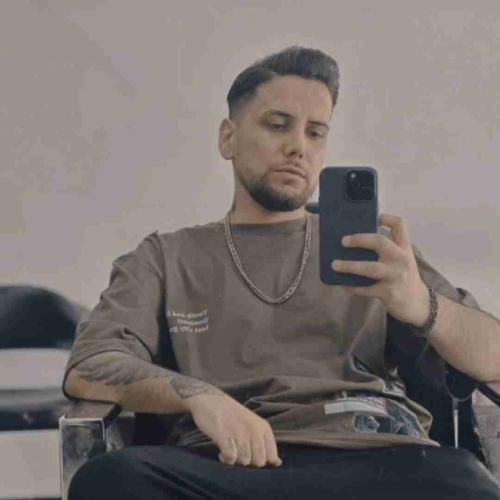 دانلود آهنگ ﺗﻮ ﻛﻰ ﺑﻮدی ﻛﻪ ﻳﻪ ﺳﺎﻋﺖ ﻧﺒﺎﺷﻰ درﻣﻮﻧﺪه ام ارشاد