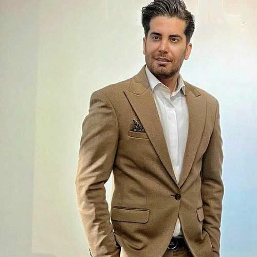 دانلود آهنگ نرو هرجا نشین با هرکس انقد ساده نباش فرشاد آزادی