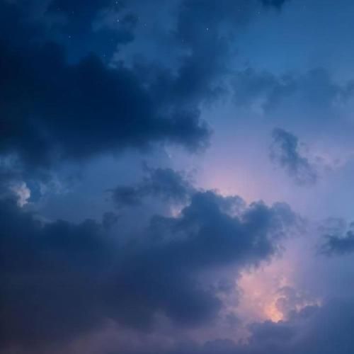 دانلود آهنگ اینجا دست به تفنگن به مولا همه داشیا پی جنگن