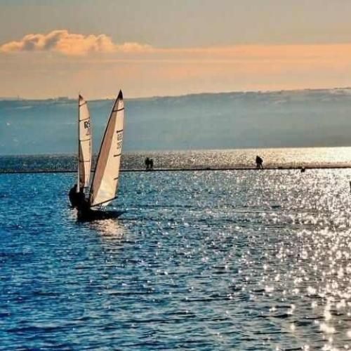 دانلود آهنگ عقلم میگه بده بره ولی خب خورده این دله گره