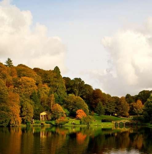 دانلود آهنگ برو حاجی مارو بی خیال میکاپ فیلم سینمایی به ما نمیاد 