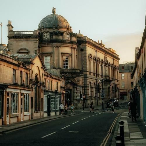 دانلود آهنگ هر راهیو تو بگی رفتم ولی هنوز خالیه دستم