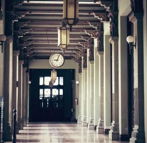 دانلود آهنگ توی این همه چشم یه نگاه آشنا نیست به همه عشق